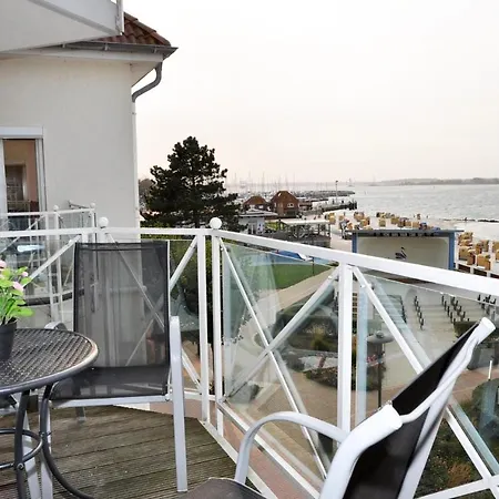 Apartment Strandhotel-25 *